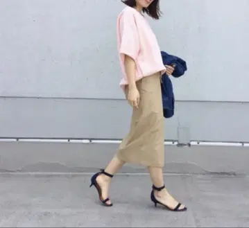 Spick&Span 프론트 레이스업 타이트 스커트 베이지