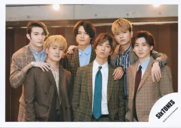 SixTONES 22년 포트레이트 시리즈 합동 공식 사진*1장