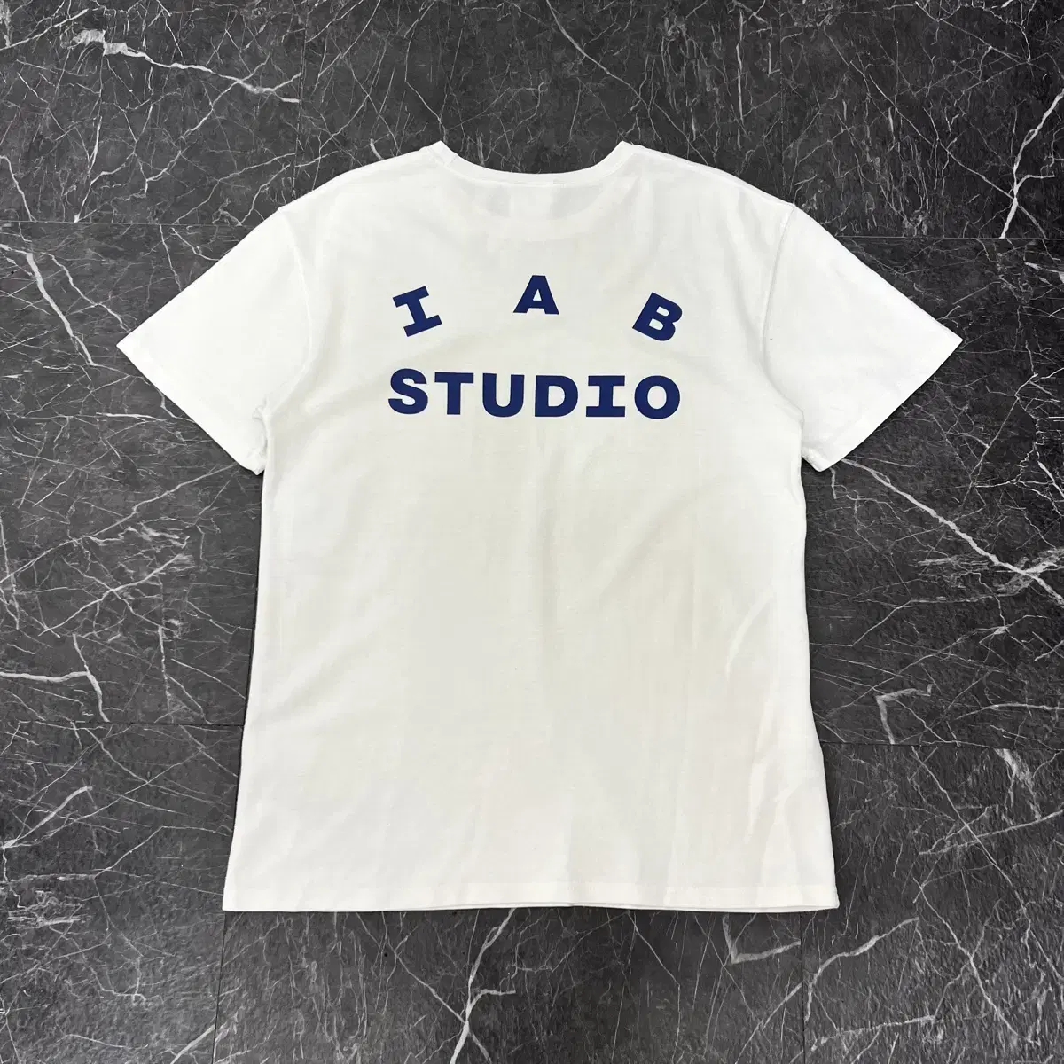 【IAB STUDIO】IAB Studio Established T-Shirt White Black s-l400.png