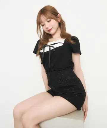 TITTY&CO. 프론트 프릴 리본 탑