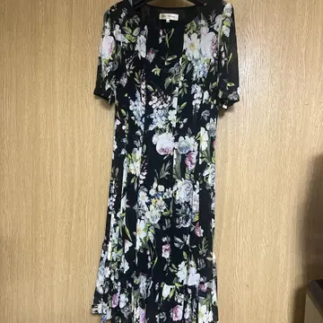 Super Beauty 꽃무늬 반팔 무릎 기장 원피스 44