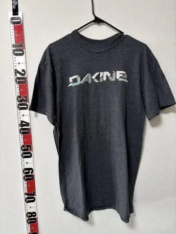 DAKINE 그레이 티셔츠 로고