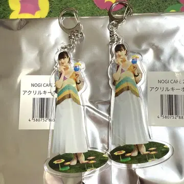 노기자카46 노기자카 카페 아크릴 키링 요시다 아야노 크리스티 2개 세트