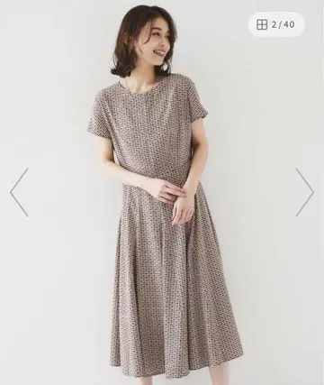 언타이틀 지오메트릭 패턴 반팔 원피스 브라운