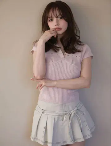 새상품 AM1366 Lindsay logo tops pink
