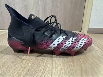 프레데터 프리크.1 28cm