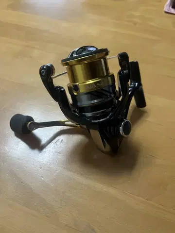 시마노 나스키 2500HGS