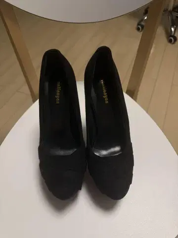 블랙 스웨이드 하이힐 크로스 스트랩