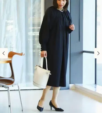 빔즈 볼륨 턱 원피스 블랙