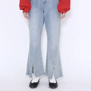 PUNYUS 프론트 슬릿 데님 플레어 팬츠