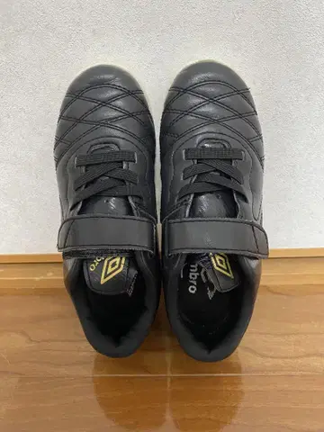 엄브로 블랙 트레이닝화 벨트 포함 18cm
