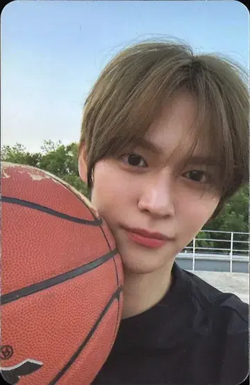 RIIZE EUNSEOK GET A GUITAR RISE