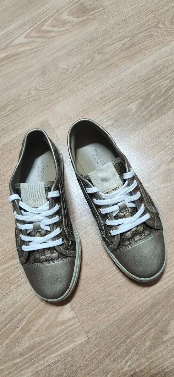 (35.5/230) Gucci Shoes, Gucci Sneakers