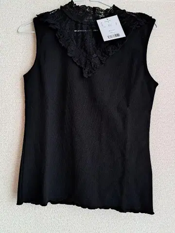 미셸 마카롱 레이스 슬리브리스 탑 (블랙)