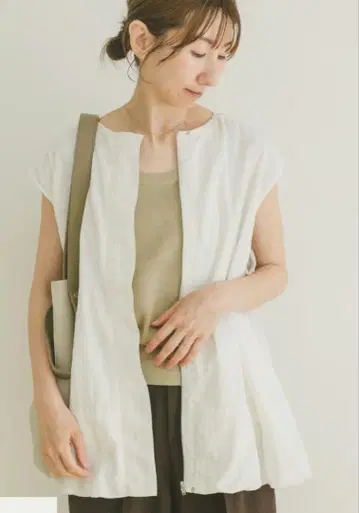 ITEMS URBAN RESEARC 벌룬 베스트 [25SS]