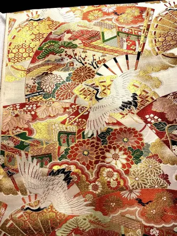 금색 부채와 국화, 학, 고쇼가 짜여진 마루오비, 니시진 비단 옷감