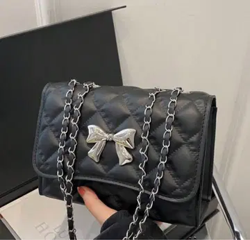 블랙 퀼팅 숄더백