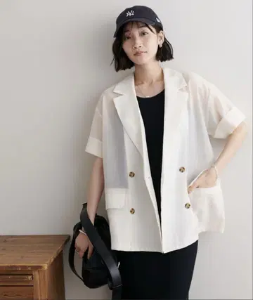 DISCOAT 디스코트 반팔 시어 테일러드 자켓