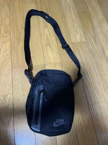 Nike 블랙 숄더백