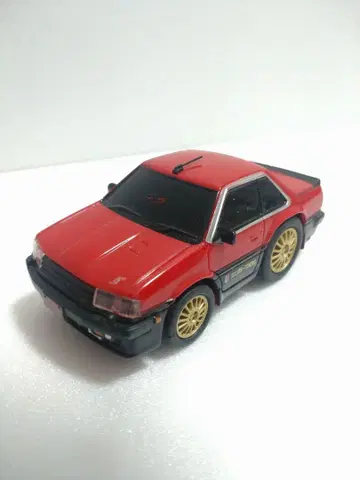 스카이라인 GT-R 풀백 카 서부 경찰 모델