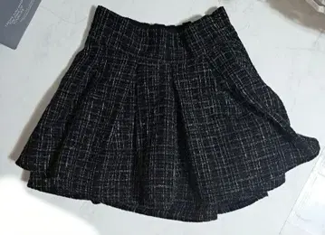 INGNI 잉그 턱 미니 플레어 스커트 미셸 마카롱 풍 블랙 트위드