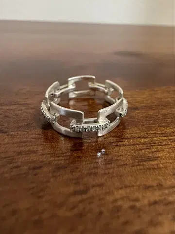 ADLIN HUE 아드린 휴 chain ring