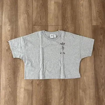 [ 새상품급 ] 아디다스 오리지널스 크롭 티셔츠 OT