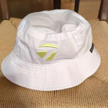 테일러메이드 화이트 버킷 햇