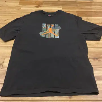 AIR JORDAN UNDEFEATED 카모플라주 티셔츠