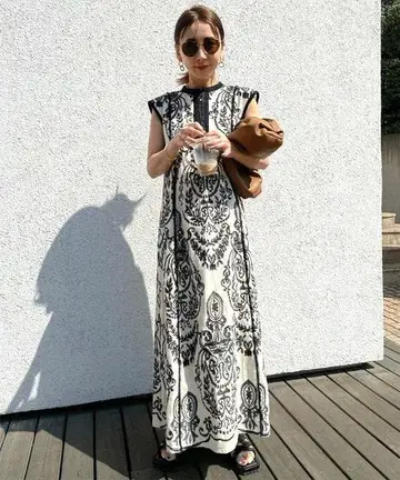 DAMASK EMBROIDERY LINEN DRESS 아메리빈티지