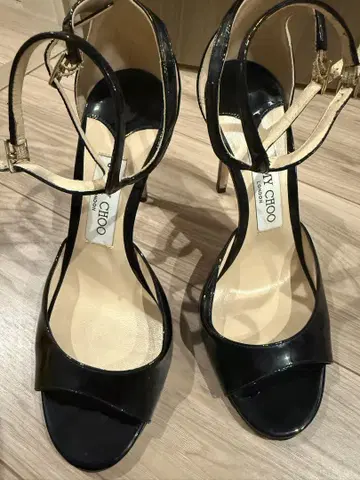 JIMMY CHOO 펌프스