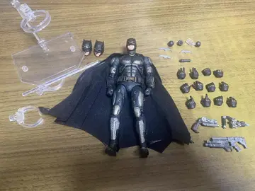 MAFEX 택티컬 수트 배트맨 저스티스 리그
