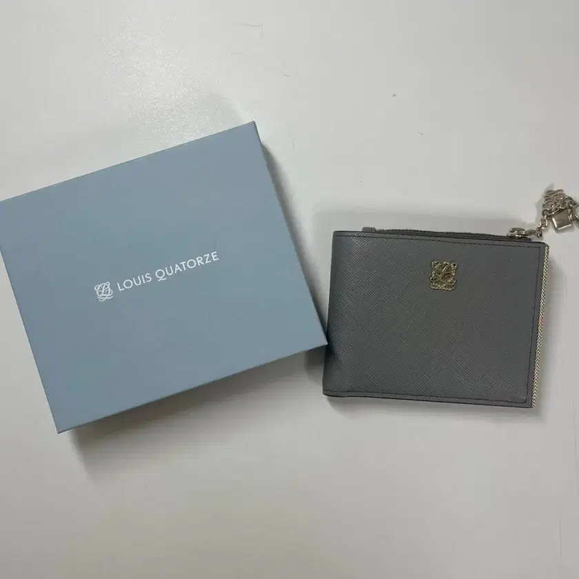 LOUS QUATORZE 루이까또즈 Louis Quatorze Wallet #지갑 on Bunjang