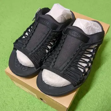 미사용 새상품 KEEN 유니크 스니크 슬라이드 25.5cm