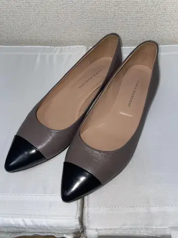 파비올루스콘니 플랫슈즈