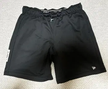 뉴에라 블랙 숏팬츠 XL