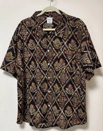 bunai 별주 KALAMKARI 프린트 반팔 셔츠