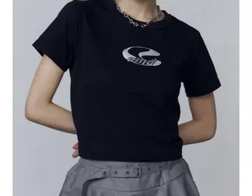 에모다 메탈 아트 티셔츠