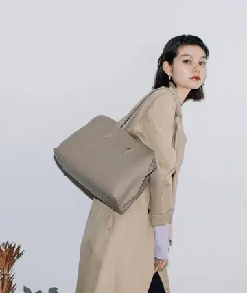 BEAURE 브뤼 카우 가죽 A4 토트 심플 토트