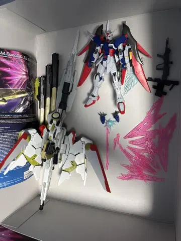 HG 데스티니 건담 spec2&제우스 실루엣