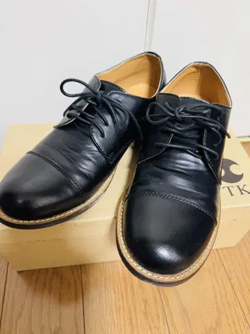 TAKEO KIKUCHI 가죽 신발 스트레이트 팁 블랙