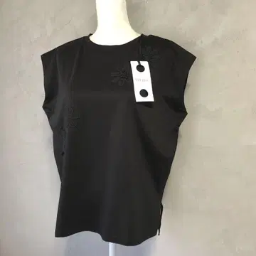 미사용 새상품 택 포함 우타오 하나코사지 TEE 블랙 프리 사이즈