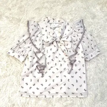 evelyn 에블린 파이핑 리본 블라우스