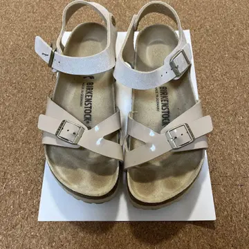 BIRKENSTOCK 베이지 샌들 39 25.0