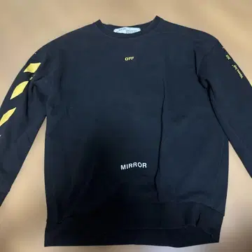OFF-WHITE 블랙 맨투맨