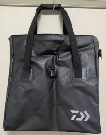 다이와 TP 토트 블랙 카모플라주 M 백 DAIWA 낚시