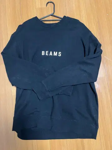 BEAMS 블랙 맨투맨