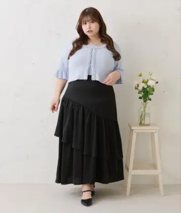 티어드 디자인 블랙 롱 스커트 3L Louiosy