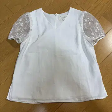 여름 추천! chesty 화이트 레이스 자수 백 지퍼 블라우스 S