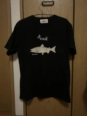 Brook 티셔츠